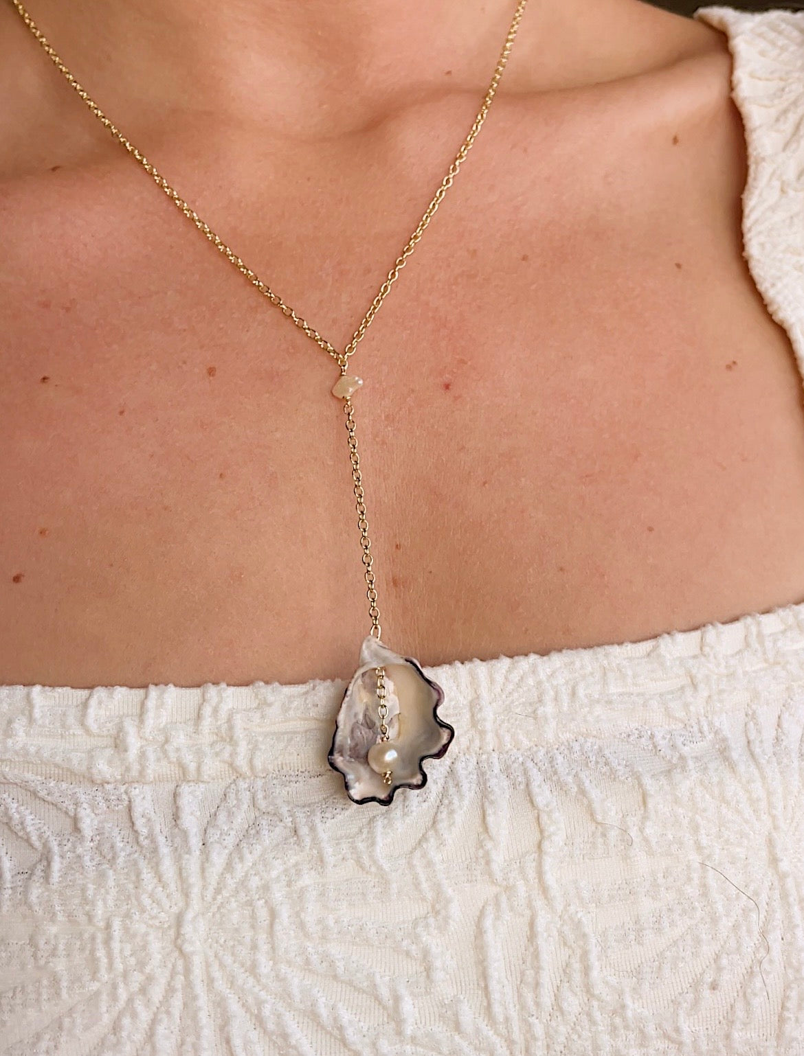 natural clam necklace