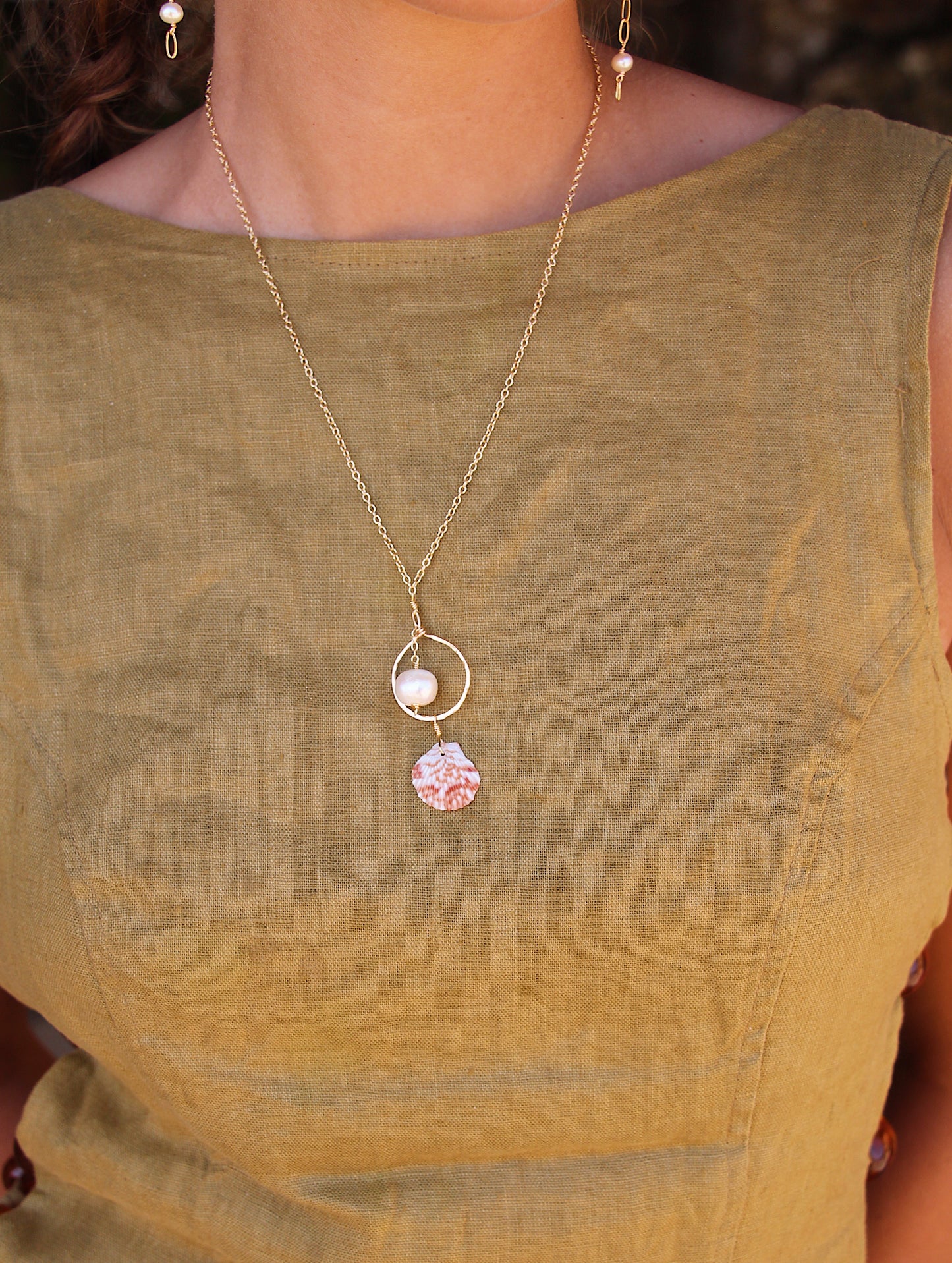 Coast Shell Necklace
