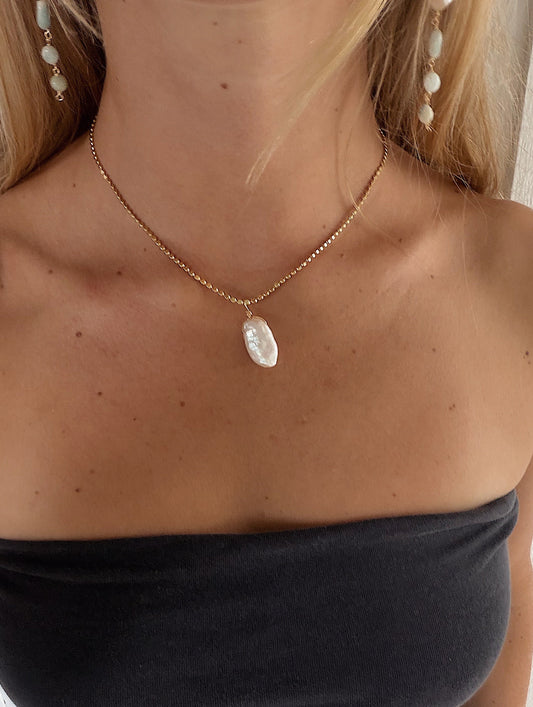 Pearl Pendant Necklace